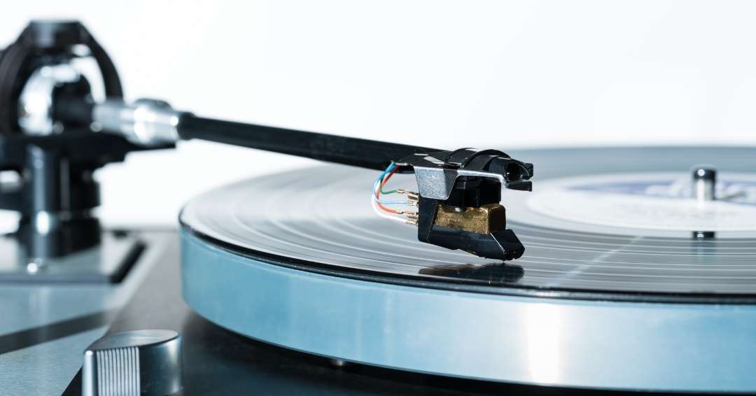 5 Best Vintage Record Players in 2021 TechyIce