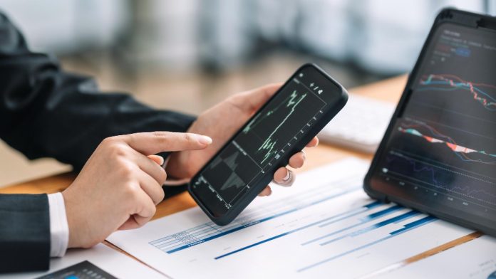 5 Best Investment Apps For Managing Your Portfolio: Make Your Investments Easy