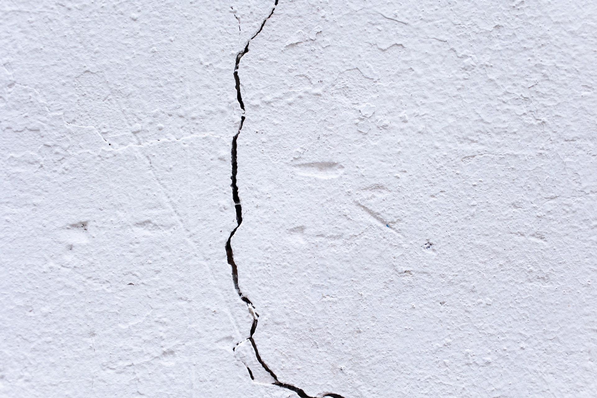 Signs and the cause of foundation problems